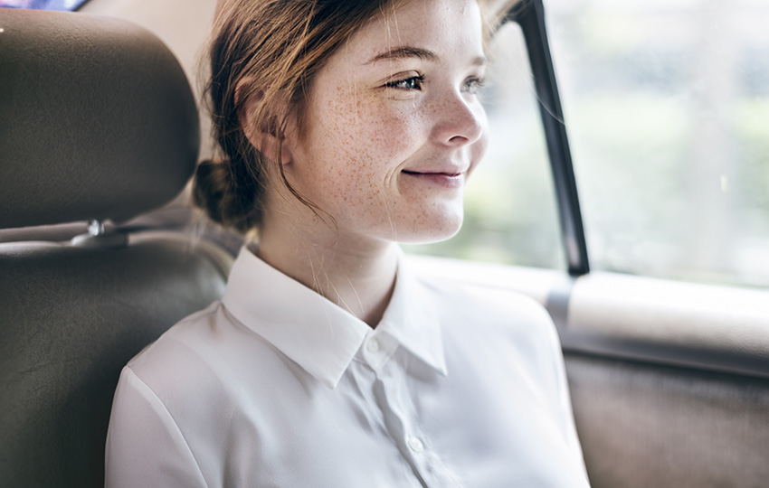 Transport enfant, transport malades assis vers hopital ou clinique